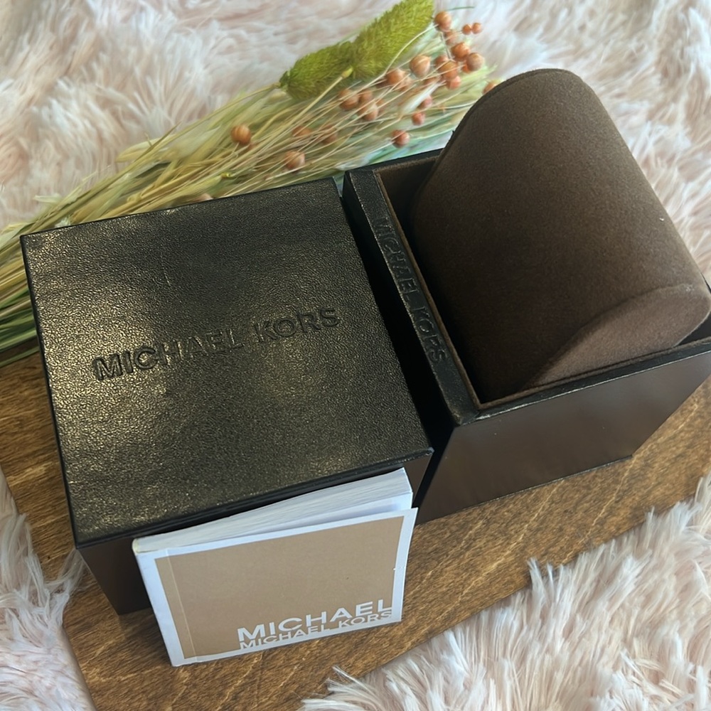 Michael Kors watch box